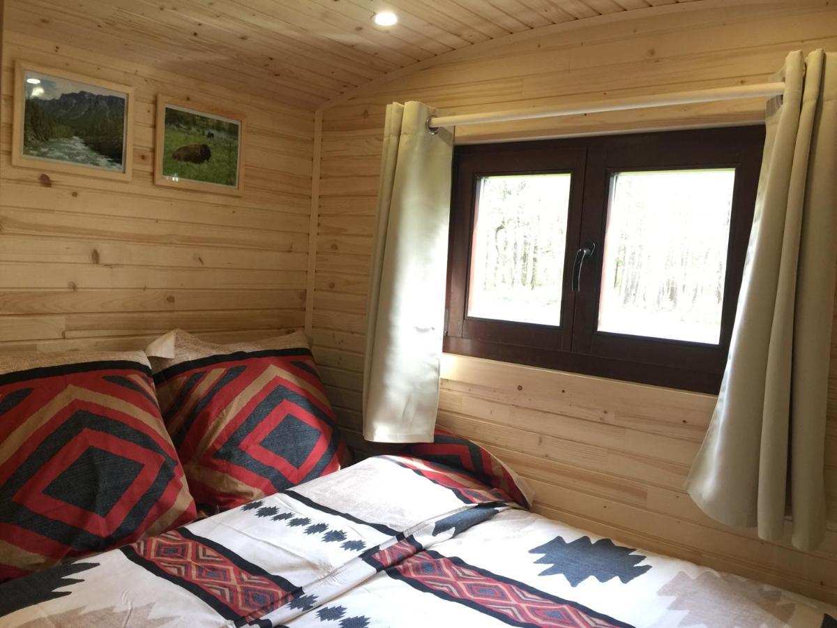 Roulottes Du Chalet Des Pins Rougeou エクステリア 写真